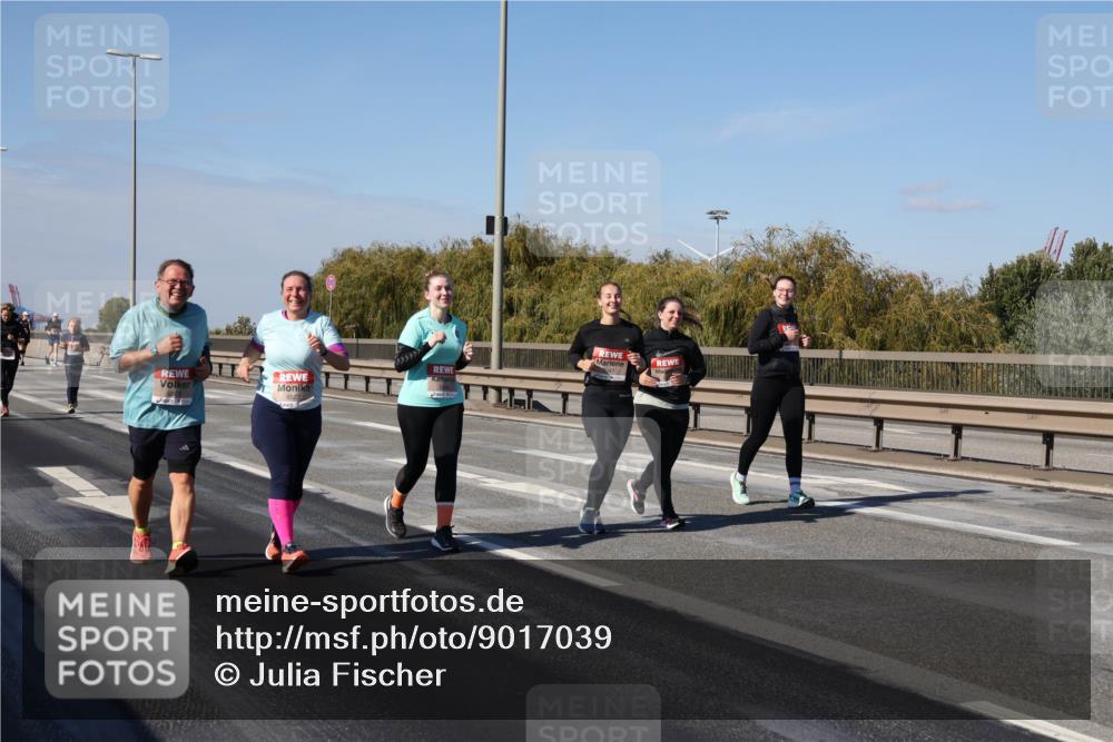 03.10.2025 - Köhlbrandbrückenlauf Julia Fischer http://msf.ph/oto/9017039 03.10.2025 13:22:15 Position 3  meine-sportfotos.de