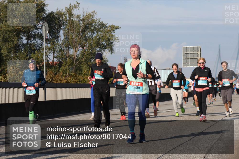 03.10.2025 - Köhlbrandbrückenlauf Luisa Fischer http://msf.ph/oto/9017044 03.10.2025 11:03:10 Position 3 1576, 1911, 1917 meine-sportfotos.de