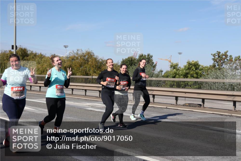 03.10.2025 - Köhlbrandbrückenlauf Julia Fischer http://msf.ph/oto/9017050 03.10.2025 13:22:17 Position 3 6527, 6247 meine-sportfotos.de