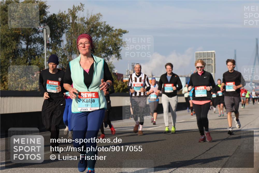 03.10.2025 - Köhlbrandbrückenlauf Luisa Fischer http://msf.ph/oto/9017055 03.10.2025 11:03:12 Position 3 2231, 1911 meine-sportfotos.de