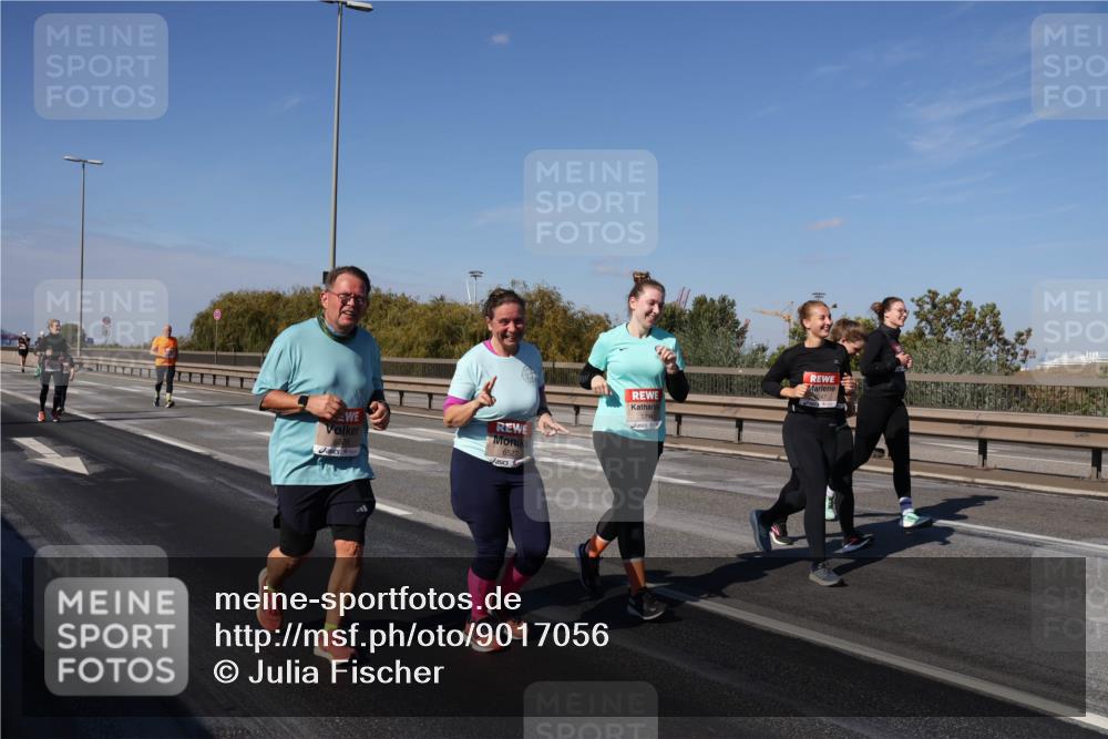 03.10.2025 - Köhlbrandbrückenlauf Julia Fischer http://msf.ph/oto/9017056 03.10.2025 13:22:18 Position 3 247, 652, 6527 meine-sportfotos.de