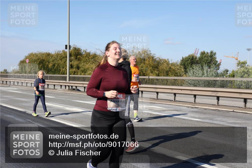 03.10.2025 - Köhlbrandbrückenlauf Julia Fischer http://msf.ph/oto/9017066 03.10.2025 13:22:25 Position 3 5559 meine-sportfotos.de