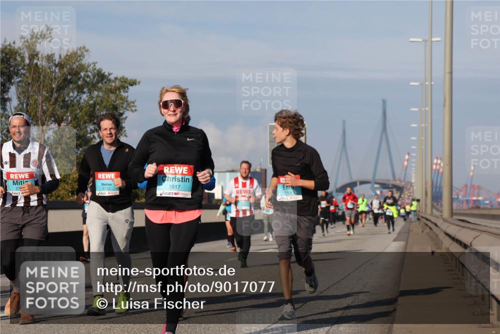 03.10.2025 - Köhlbrandbrückenlauf Luisa Fischer http://msf.ph/oto/9017077 03.10.2025 11:03:14 Position 3 27, 3732, 1917, 2768 meine-sportfotos.de