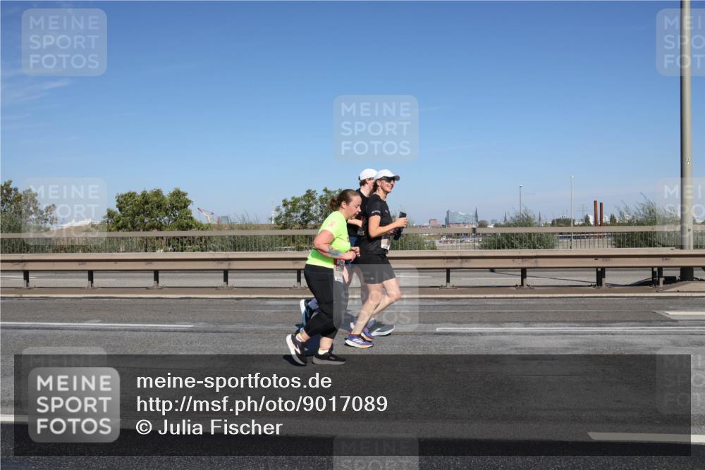 03.10.2025 - Köhlbrandbrückenlauf Julia Fischer http://msf.ph/oto/9017089 03.10.2025 13:22:39 Position 3  meine-sportfotos.de