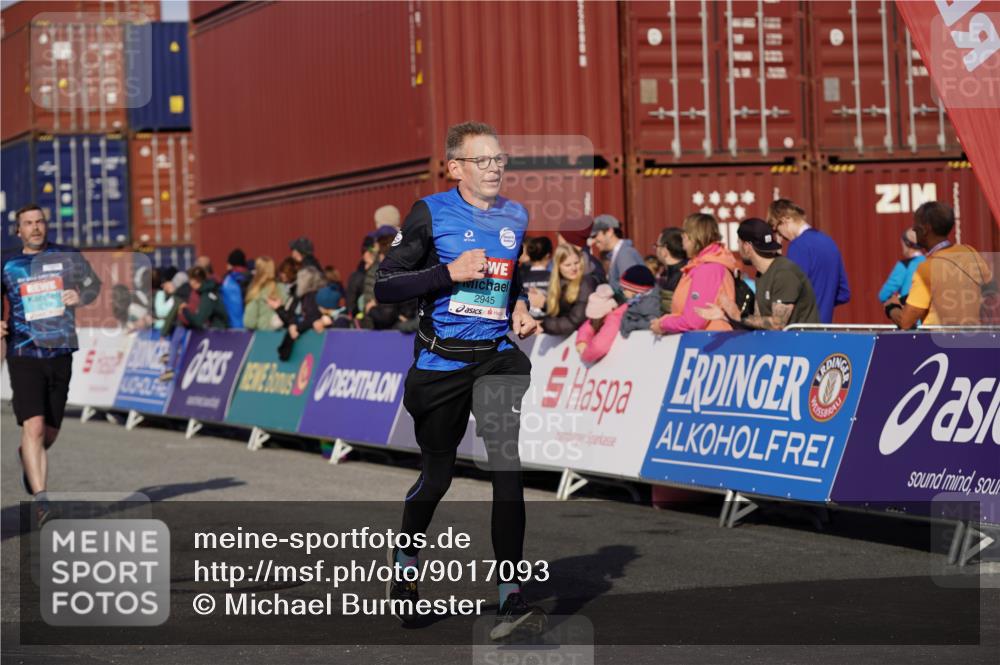 03.10.2025 - Köhlbrandbrückenlauf Michael Burmester http://msf.ph/oto/9017093 03.10.2025 10:16:27 Ziel 1325, 2165, 2287, 2778, 2945 meine-sportfotos.de