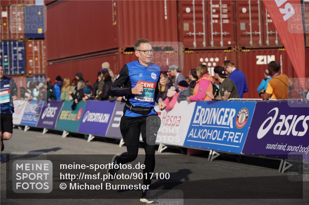 03.10.2025 - Köhlbrandbrückenlauf Michael Burmester http://msf.ph/oto/9017100 03.10.2025 10:16:27 Ziel 1325, 2165, 2287, 2778, 2945 meine-sportfotos.de