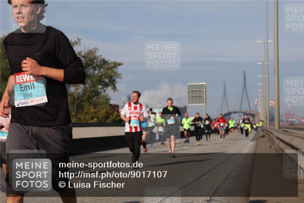 03.10.2025 - Köhlbrandbrückenlauf Luisa Fischer http://msf.ph/oto/9017107 03.10.2025 11:03:17 Position 3 2768 meine-sportfotos.de