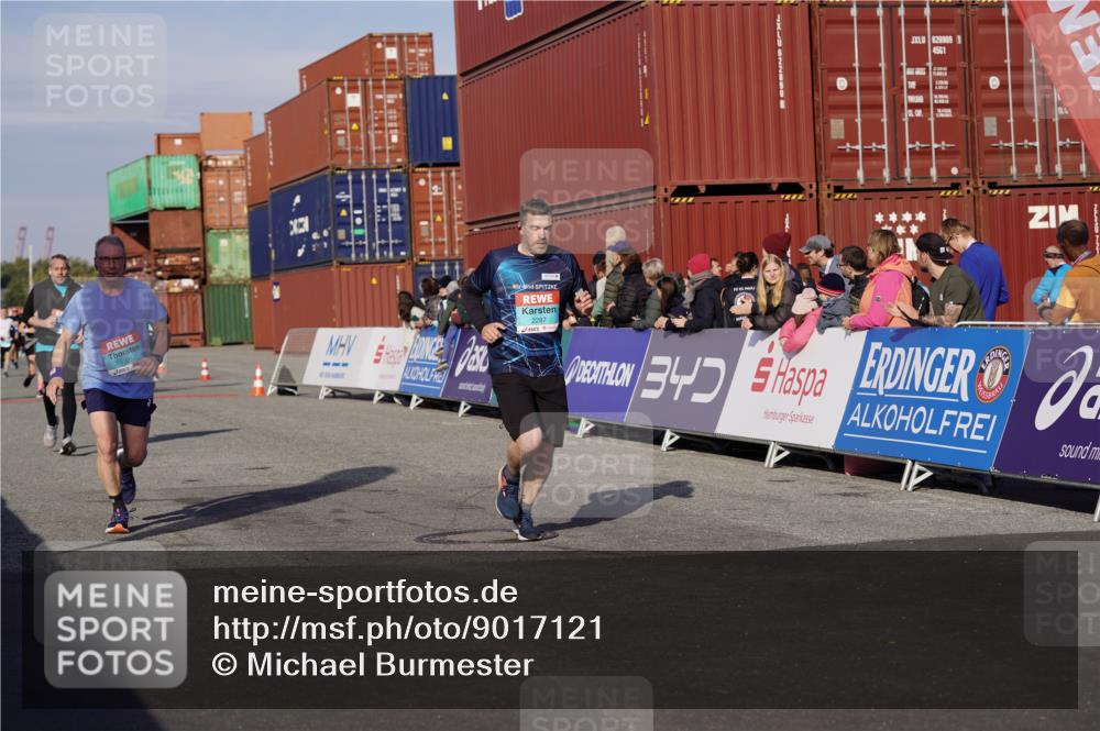 03.10.2025 - Köhlbrandbrückenlauf Michael Burmester http://msf.ph/oto/9017121 03.10.2025 10:16:28 Ziel 1325, 2165, 2287, 2778, 2945 meine-sportfotos.de
