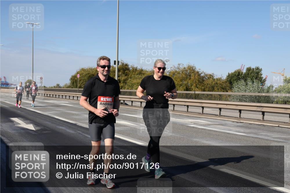 03.10.2025 - Köhlbrandbrückenlauf Julia Fischer http://msf.ph/oto/9017126 03.10.2025 13:23:05 Position 3 75 meine-sportfotos.de