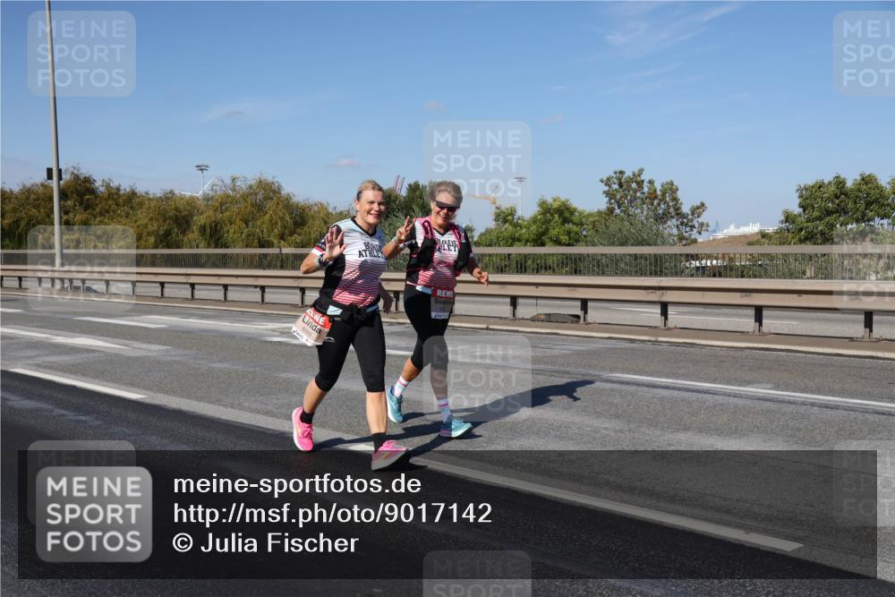 03.10.2025 - Köhlbrandbrückenlauf Julia Fischer http://msf.ph/oto/9017142 03.10.2025 13:23:14 Position 3 6550 meine-sportfotos.de