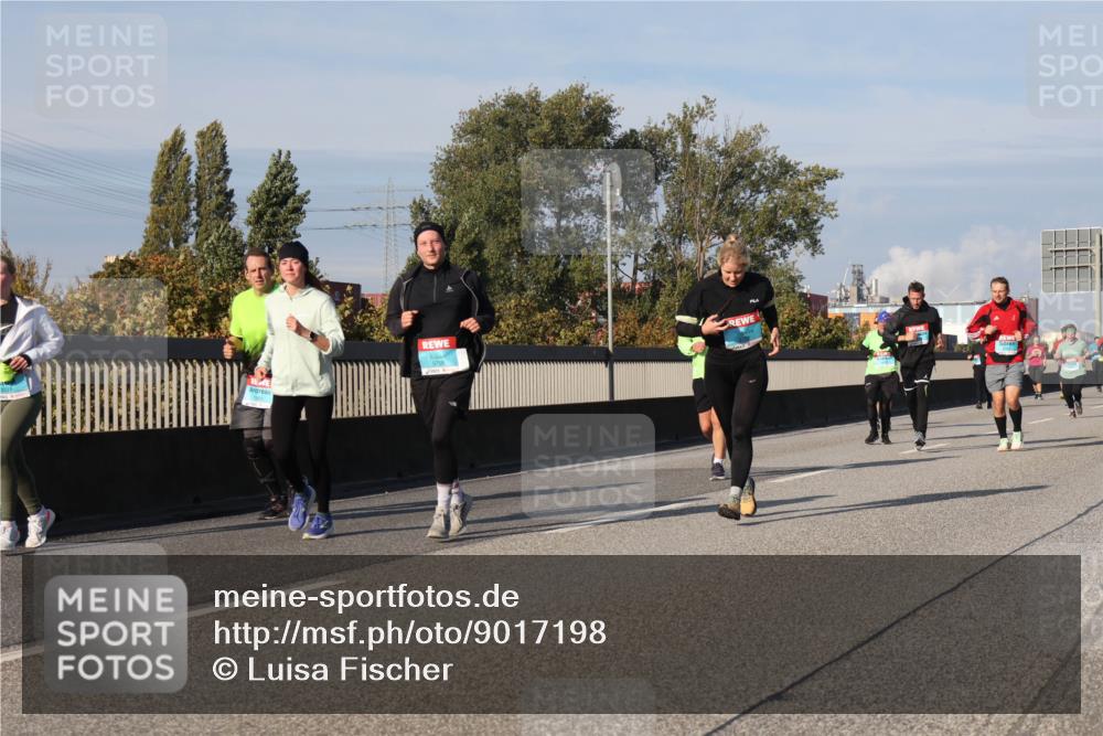 03.10.2025 - Köhlbrandbrückenlauf Luisa Fischer http://msf.ph/oto/9017198 03.10.2025 11:03:27 Position 3 1995, 3758 meine-sportfotos.de