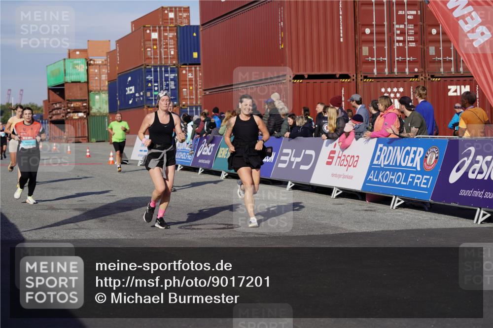 03.10.2025 - Köhlbrandbrückenlauf Michael Burmester http://msf.ph/oto/9017201 03.10.2025 10:16:35 Ziel 1437, 2113, 2247, 2287, 2349, 2778, 3194, 3747 meine-sportfotos.de