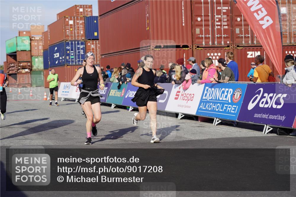 03.10.2025 - Köhlbrandbrückenlauf Michael Burmester http://msf.ph/oto/9017208 03.10.2025 10:16:35 Ziel 1437, 2113, 2247, 2287, 2349, 2778, 3194, 3747 meine-sportfotos.de