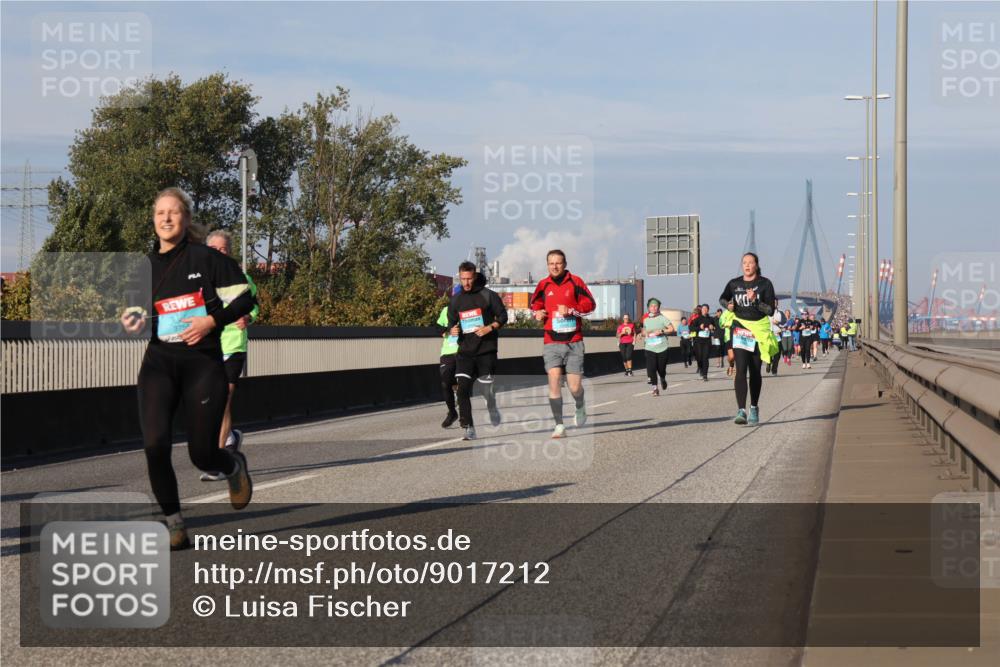 03.10.2025 - Köhlbrandbrückenlauf Luisa Fischer http://msf.ph/oto/9017212 03.10.2025 11:03:29 Position 3 375 meine-sportfotos.de