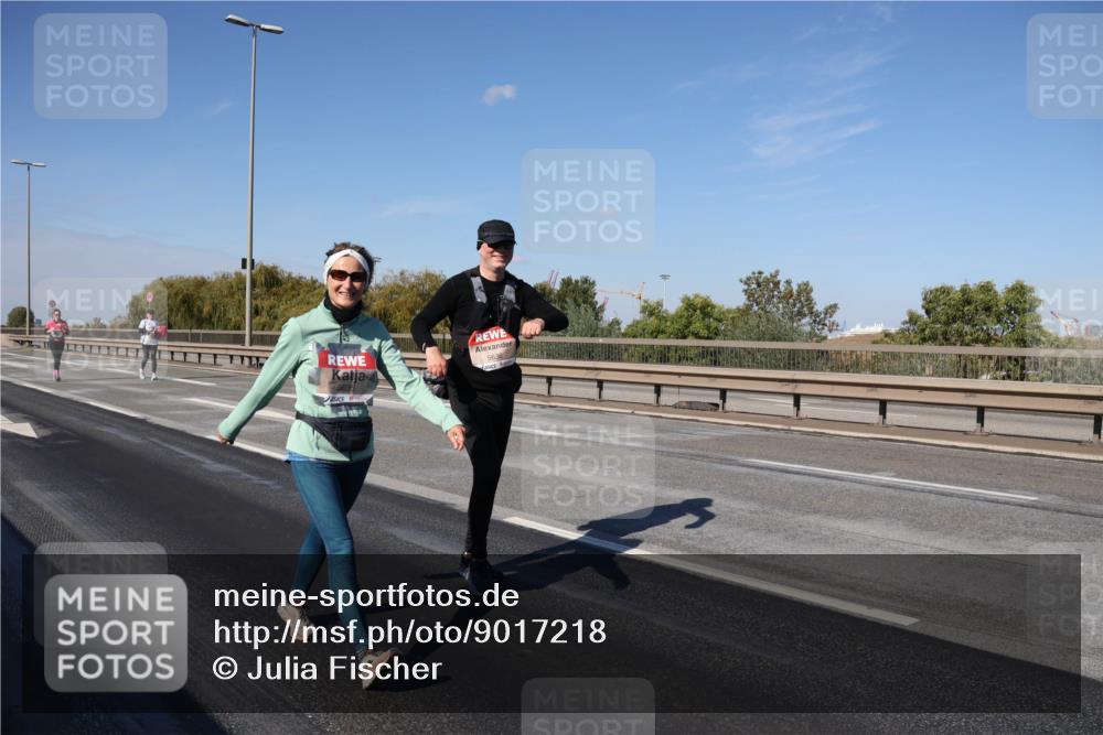 03.10.2025 - Köhlbrandbrückenlauf Julia Fischer http://msf.ph/oto/9017218 03.10.2025 13:23:51 Position 3 5635, 5636 meine-sportfotos.de