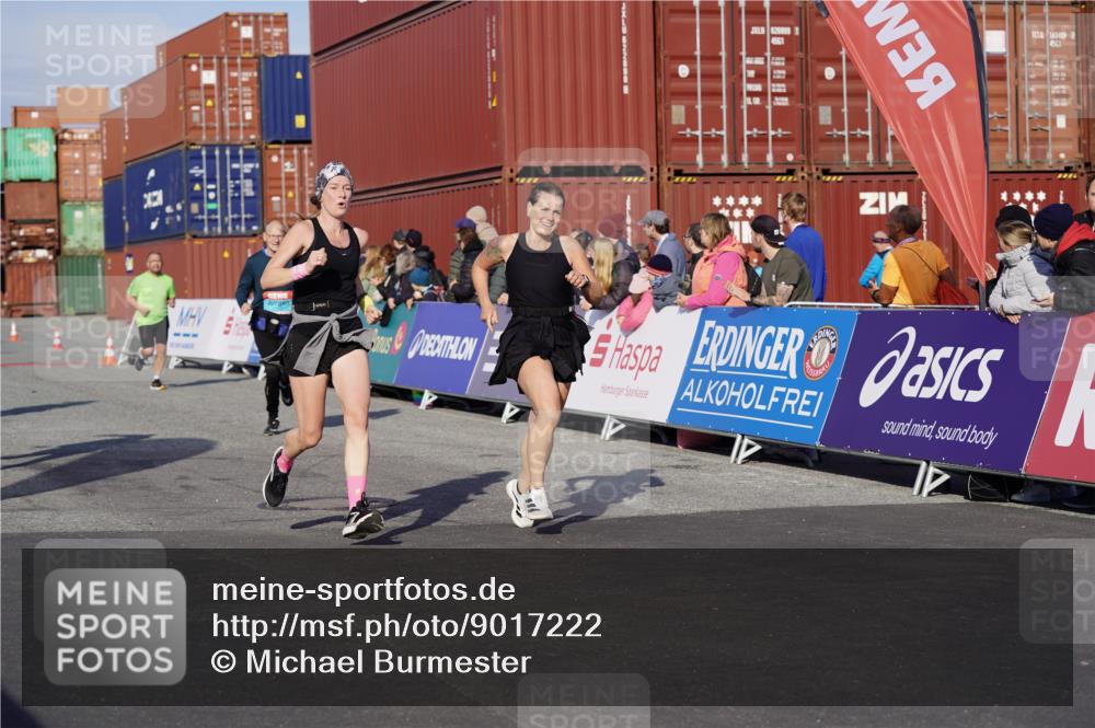 03.10.2025 - Köhlbrandbrückenlauf Michael Burmester http://msf.ph/oto/9017222 03.10.2025 10:16:35 Ziel 1437, 2113, 2247, 2287, 2349, 2778, 3194, 3747 meine-sportfotos.de