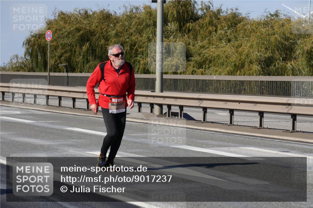 03.10.2025 - Köhlbrandbrückenlauf Julia Fischer http://msf.ph/oto/9017237 03.10.2025 13:24:12 Position 3  meine-sportfotos.de