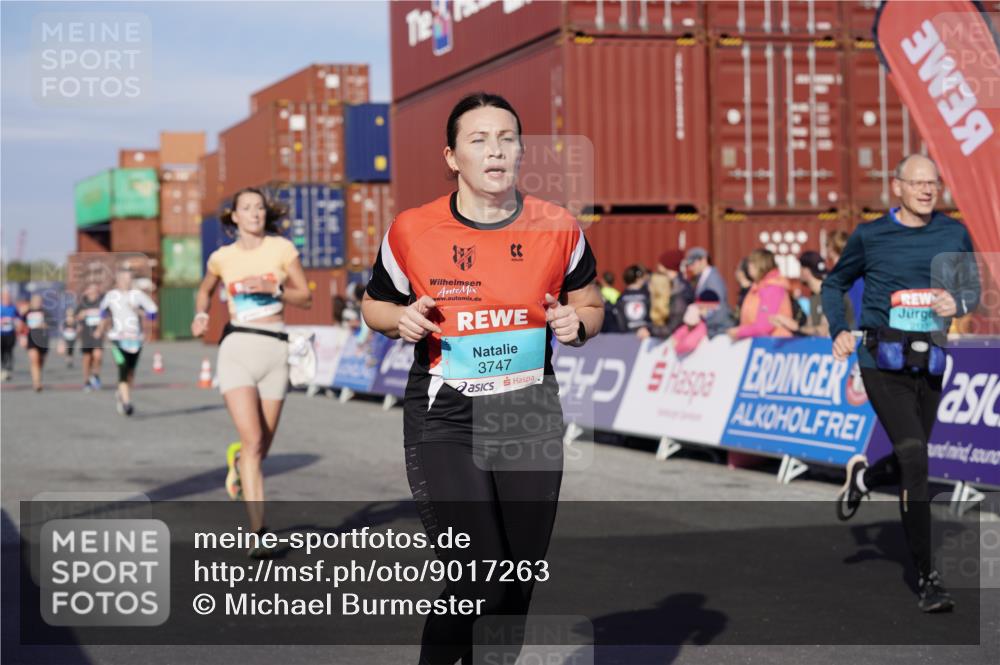 03.10.2025 - Köhlbrandbrückenlauf Michael Burmester http://msf.ph/oto/9017263 03.10.2025 10:16:38 Ziel 1437, 1708, 2113, 2247, 2349, 2404, 3194, 3747 meine-sportfotos.de