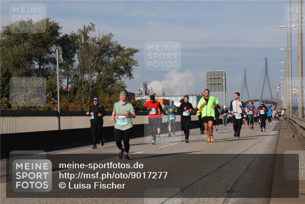 03.10.2025 - Köhlbrandbrückenlauf Luisa Fischer http://msf.ph/oto/9017277 03.10.2025 11:03:36 Position 3  meine-sportfotos.de