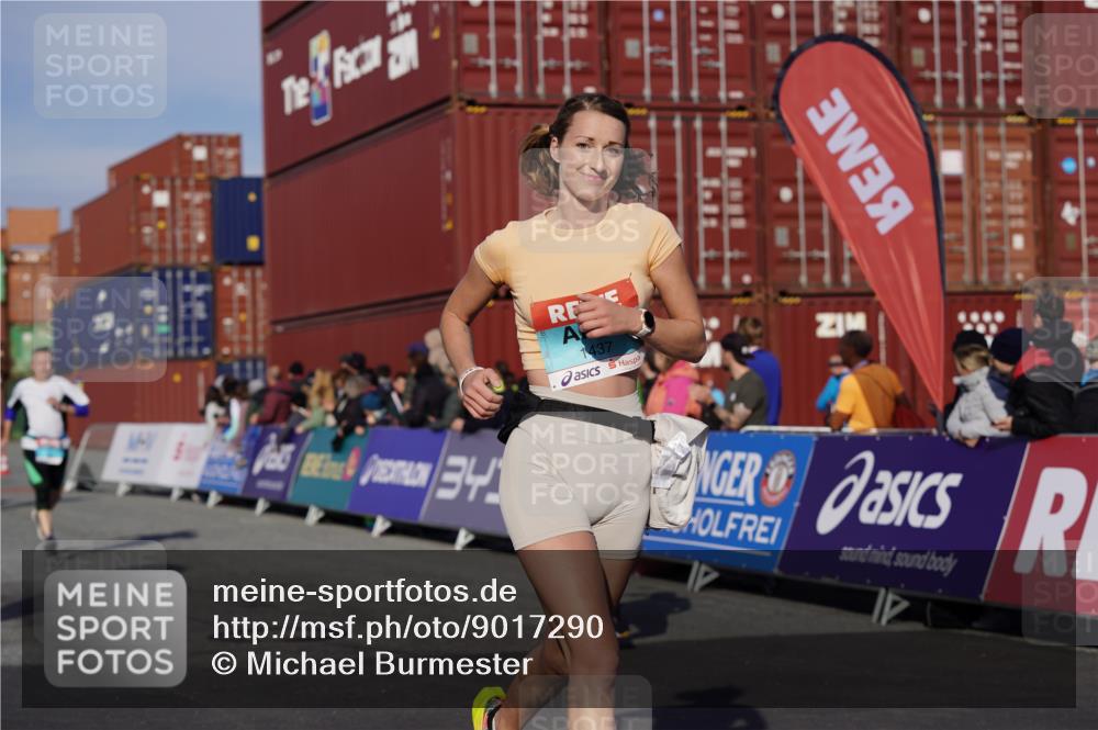 03.10.2025 - Köhlbrandbrückenlauf Michael Burmester http://msf.ph/oto/9017290 03.10.2025 10:16:39 Ziel 1303, 1304, 1437, 1708, 2113, 2247, 2349, 2404, 3194, 3747 meine-sportfotos.de