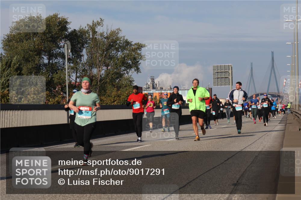 03.10.2025 - Köhlbrandbrückenlauf Luisa Fischer http://msf.ph/oto/9017291 03.10.2025 11:03:37 Position 3  meine-sportfotos.de