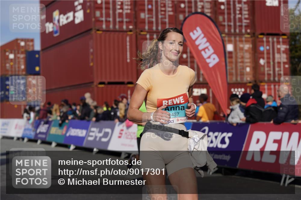 03.10.2025 - Köhlbrandbrückenlauf Michael Burmester http://msf.ph/oto/9017301 03.10.2025 10:16:40 Ziel 1303, 1304, 1437, 1708, 2113, 2247, 2349, 2404, 3194, 3747 meine-sportfotos.de