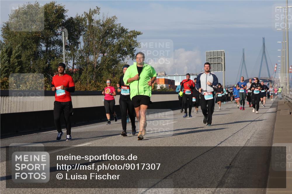 03.10.2025 - Köhlbrandbrückenlauf Luisa Fischer http://msf.ph/oto/9017307 03.10.2025 11:03:40 Position 3  meine-sportfotos.de