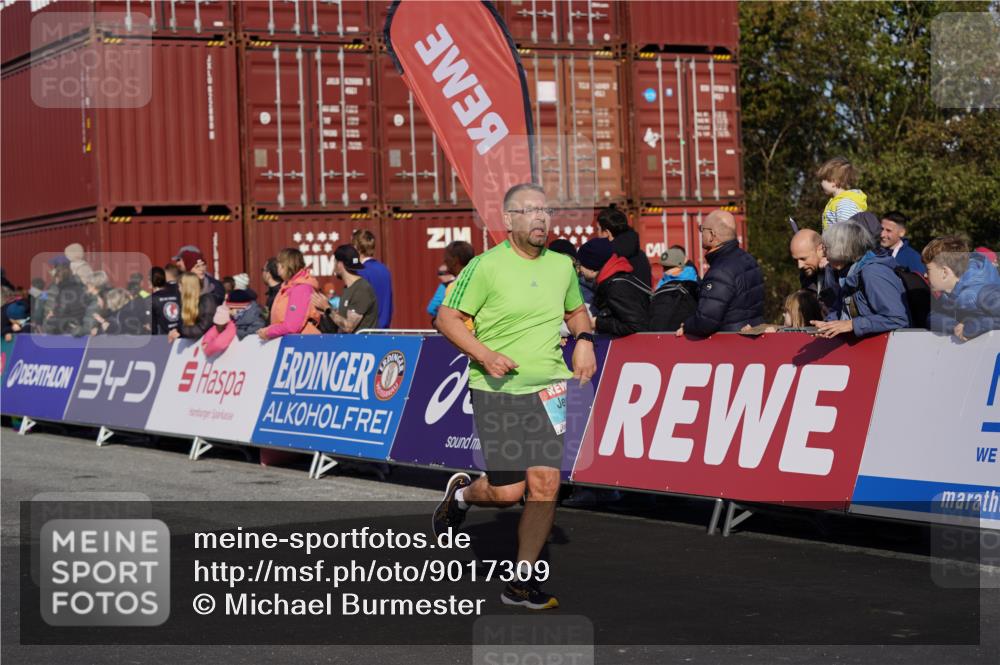 03.10.2025 - Köhlbrandbrückenlauf Michael Burmester http://msf.ph/oto/9017309 03.10.2025 10:16:40 Ziel 1303, 1304, 1437, 1708, 2113, 2247, 2349, 2404, 3194, 3747 meine-sportfotos.de