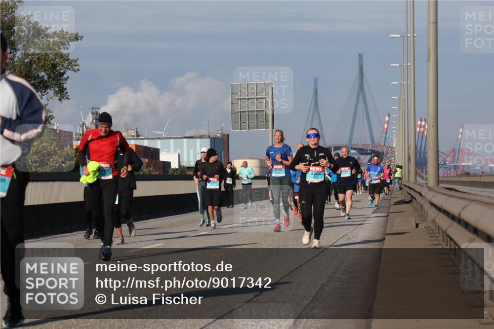 03.10.2025 - Köhlbrandbrückenlauf Luisa Fischer http://msf.ph/oto/9017342 03.10.2025 11:03:44 Position 3  meine-sportfotos.de
