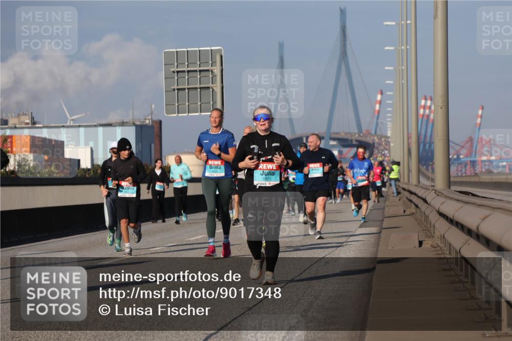 03.10.2025 - Köhlbrandbrückenlauf Luisa Fischer http://msf.ph/oto/9017348 03.10.2025 11:03:44 Position 3 1971 meine-sportfotos.de