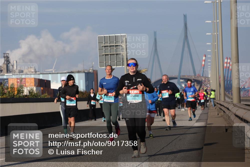 03.10.2025 - Köhlbrandbrückenlauf Luisa Fischer http://msf.ph/oto/9017358 03.10.2025 11:03:45 Position 3 2055, 1971 meine-sportfotos.de