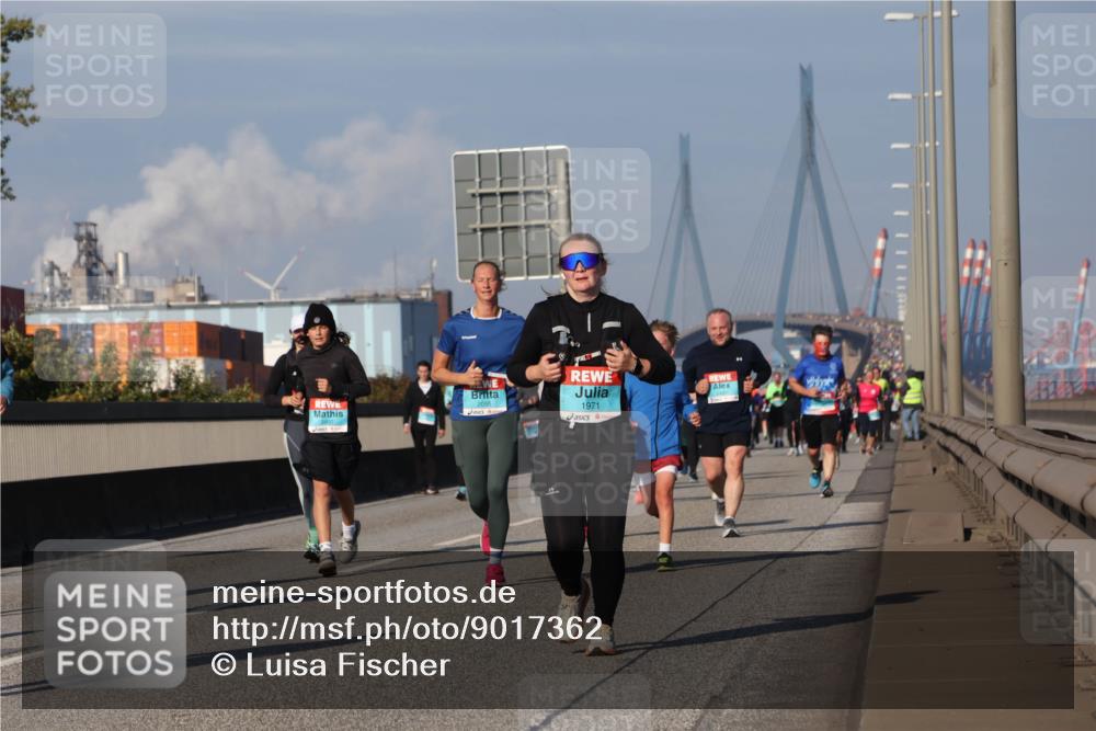 03.10.2025 - Köhlbrandbrückenlauf Luisa Fischer http://msf.ph/oto/9017362 03.10.2025 11:03:46 Position 3 2055, 1971 meine-sportfotos.de