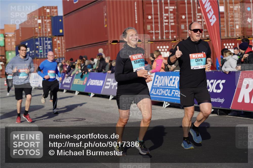 03.10.2025 - Köhlbrandbrückenlauf Michael Burmester http://msf.ph/oto/9017386 03.10.2025 10:16:46 Ziel 1202, 1204, 1303, 1304, 1322, 1708, 1720, 1760, 1938, 2404, 2514, 2750, 3194, 3416, 3779 meine-sportfotos.de