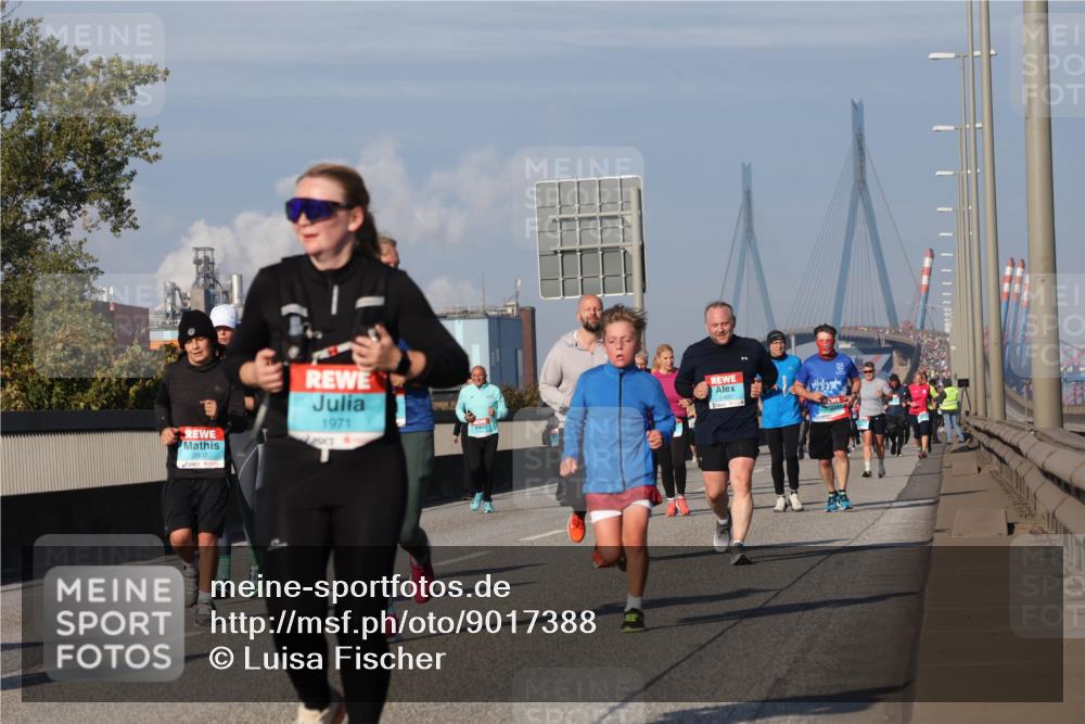 03.10.2025 - Köhlbrandbrückenlauf Luisa Fischer http://msf.ph/oto/9017388 03.10.2025 11:03:48 Position 3 2897, 1971 meine-sportfotos.de
