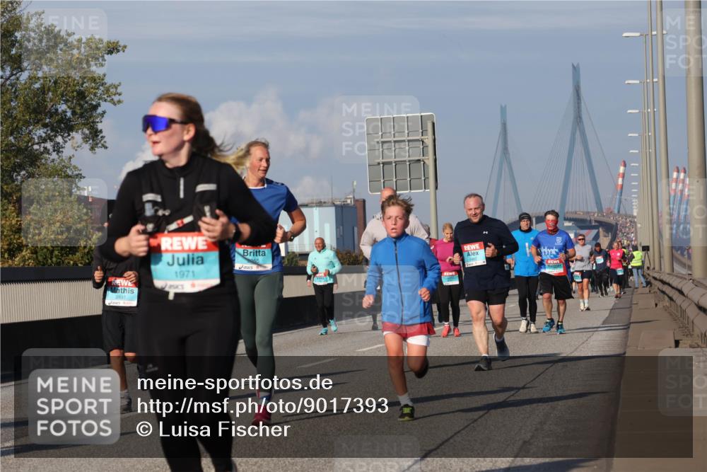 03.10.2025 - Köhlbrandbrückenlauf Luisa Fischer http://msf.ph/oto/9017393 03.10.2025 11:03:49 Position 3 1971, 2897 meine-sportfotos.de