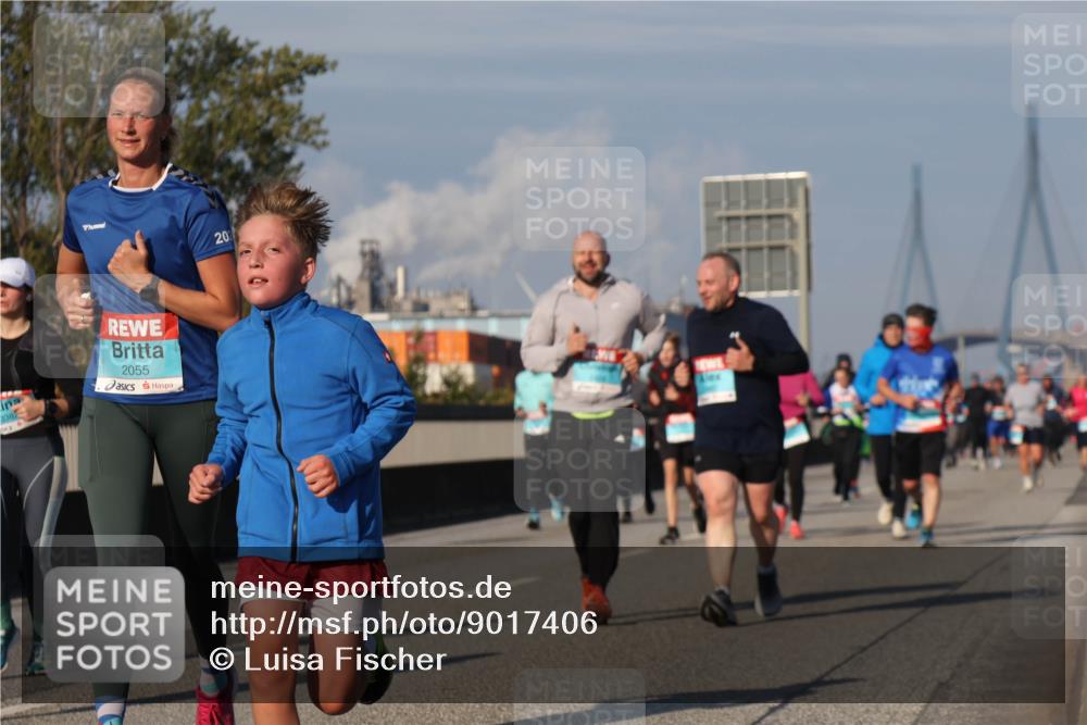 03.10.2025 - Köhlbrandbrückenlauf Luisa Fischer http://msf.ph/oto/9017406 03.10.2025 11:03:51 Position 3 338, 2055, 202 meine-sportfotos.de