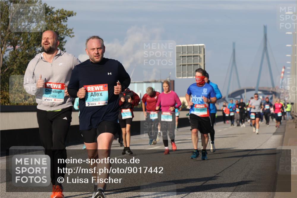 03.10.2025 - Köhlbrandbrückenlauf Luisa Fischer http://msf.ph/oto/9017442 03.10.2025 11:03:54 Position 3 2424, 2460 meine-sportfotos.de