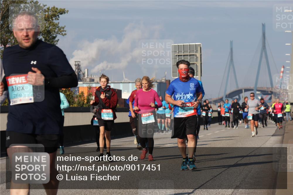 03.10.2025 - Köhlbrandbrückenlauf Luisa Fischer http://msf.ph/oto/9017451 03.10.2025 11:03:55 Position 3 2460 meine-sportfotos.de