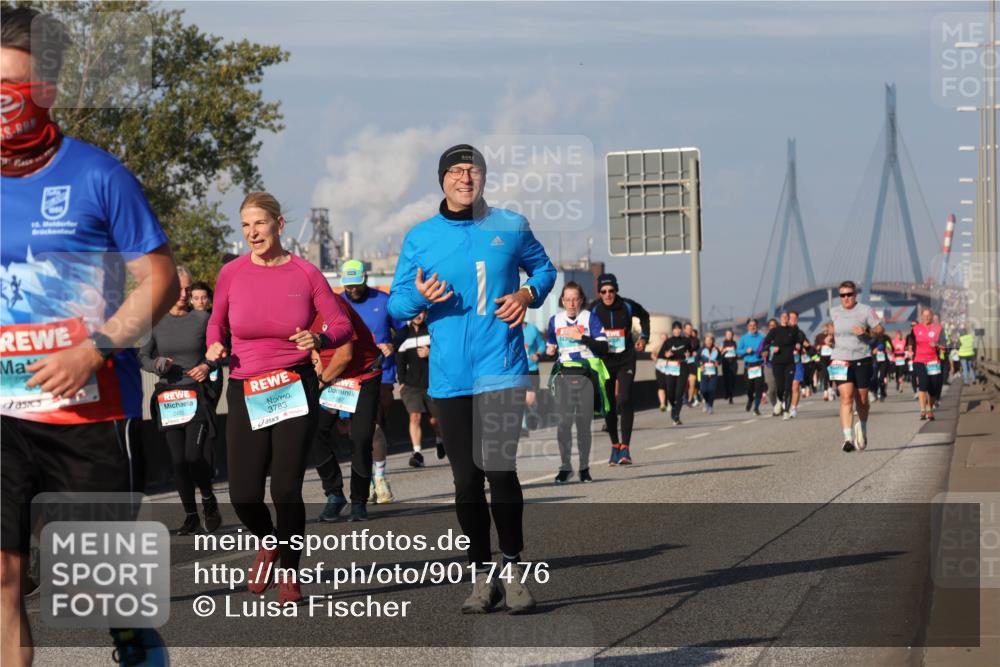 03.10.2025 - Köhlbrandbrückenlauf Luisa Fischer http://msf.ph/oto/9017476 03.10.2025 11:03:59 Position 3 19, 2435, 3783, 1687 meine-sportfotos.de