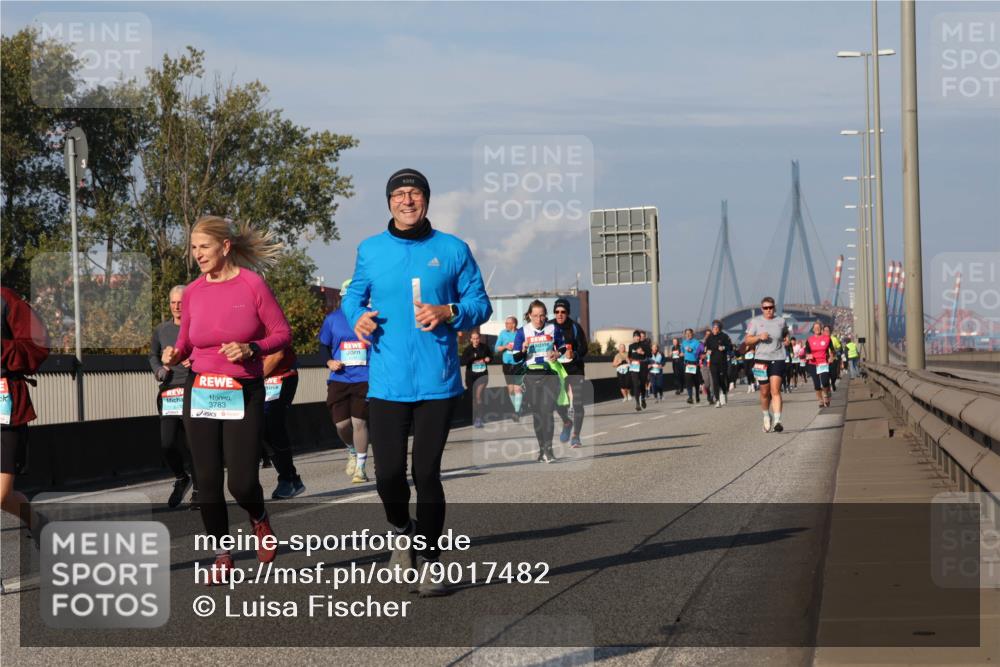 03.10.2025 - Köhlbrandbrückenlauf Luisa Fischer http://msf.ph/oto/9017482 03.10.2025 11:04:00 Position 3 3783 meine-sportfotos.de