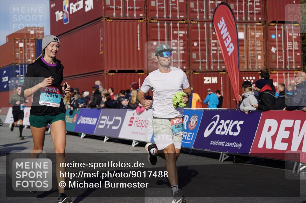 03.10.2025 - Köhlbrandbrückenlauf Michael Burmester http://msf.ph/oto/9017488 03.10.2025 10:16:53 Ziel 1179, 1202, 1204, 1288, 1289, 1322, 1548, 1549, 1720, 1760, 1938, 2038, 2514, 2750, 2965, 3125, 3416, 3779 meine-sportfotos.de