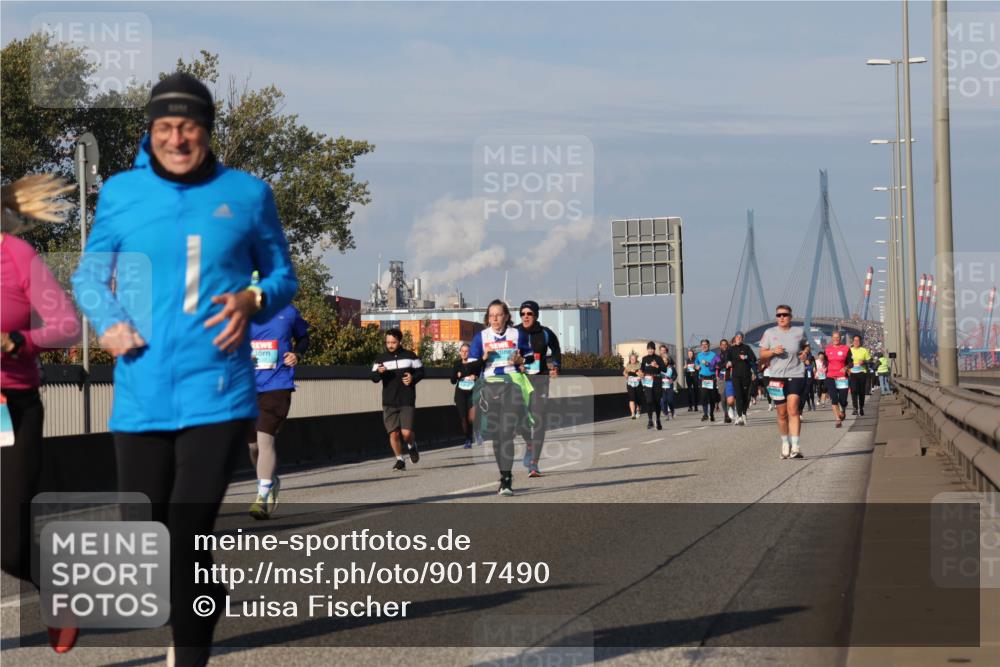 03.10.2025 - Köhlbrandbrückenlauf Luisa Fischer http://msf.ph/oto/9017490 03.10.2025 11:04:01 Position 3  meine-sportfotos.de