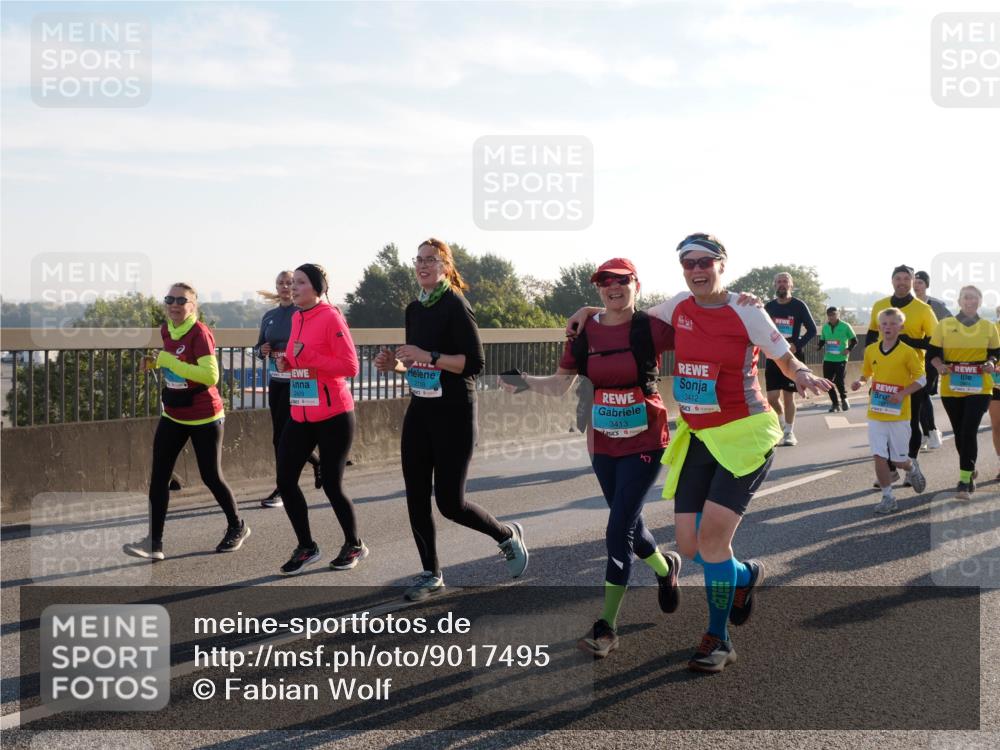 03.10.2025 - Köhlbrandbrückenlauf Fabian Wolf http://msf.ph/oto/9017495 03.10.2025 09:26:49 Position 3 2159, 2429, 3413, 3412 meine-sportfotos.de