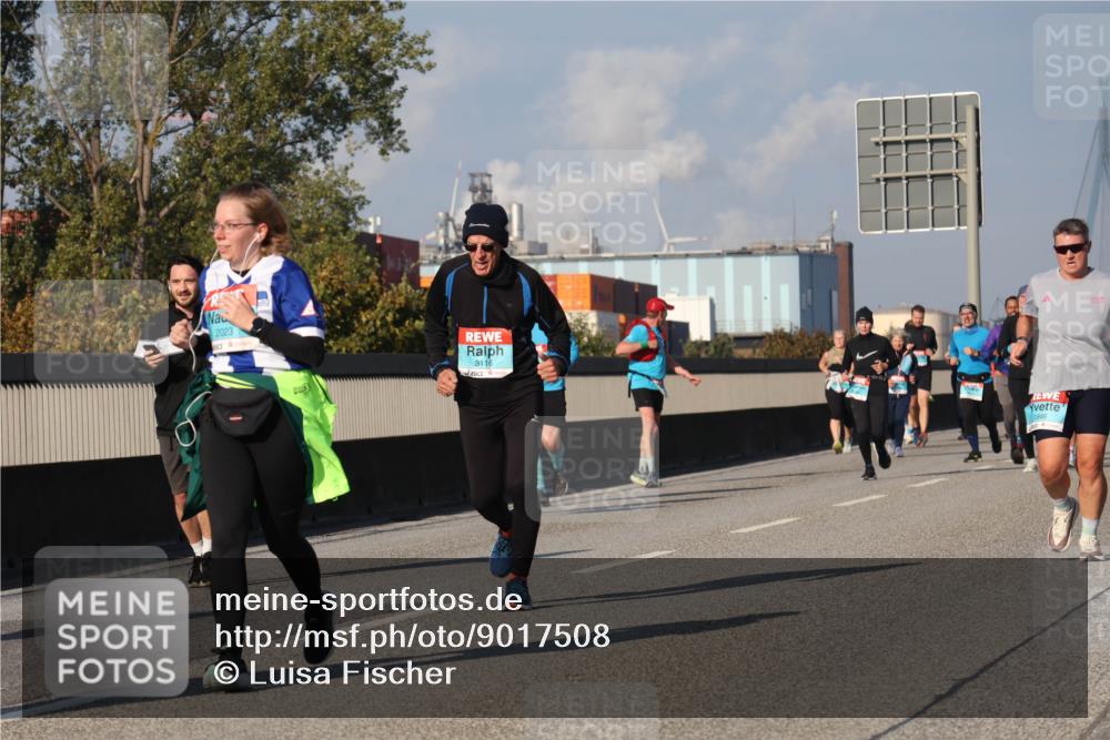 03.10.2025 - Köhlbrandbrückenlauf Luisa Fischer http://msf.ph/oto/9017508 03.10.2025 11:04:04 Position 3 2023, 3116, 1846 meine-sportfotos.de