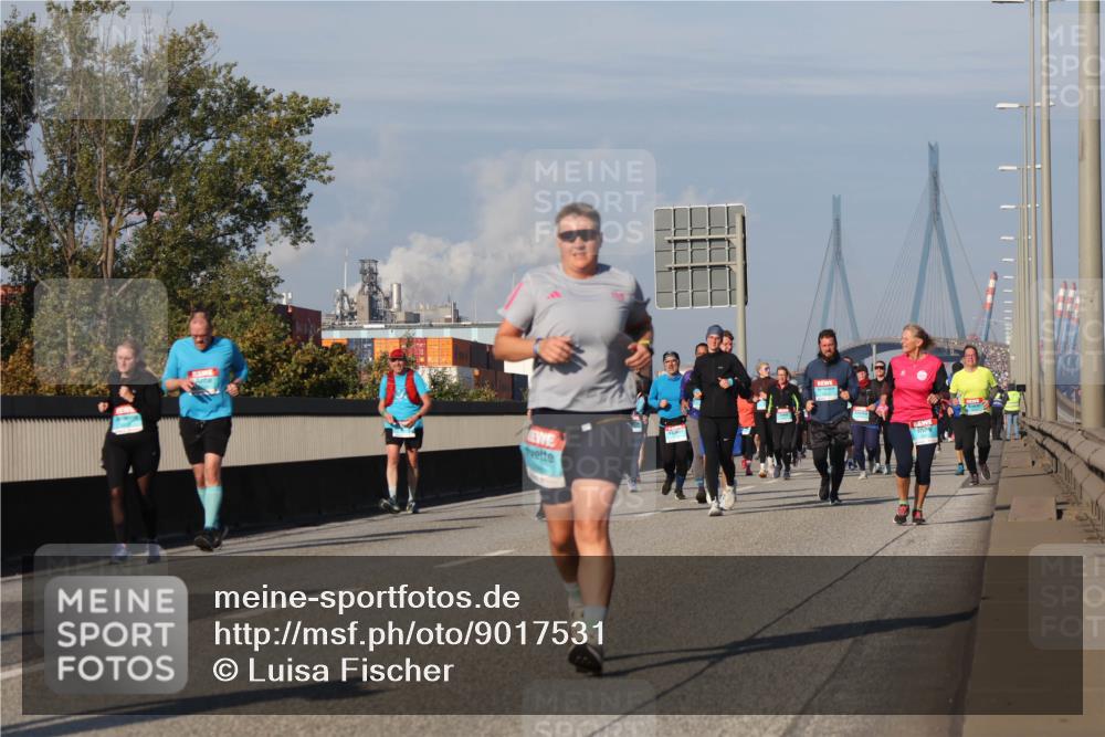 03.10.2025 - Köhlbrandbrückenlauf Luisa Fischer http://msf.ph/oto/9017531 03.10.2025 11:04:08 Position 3  meine-sportfotos.de