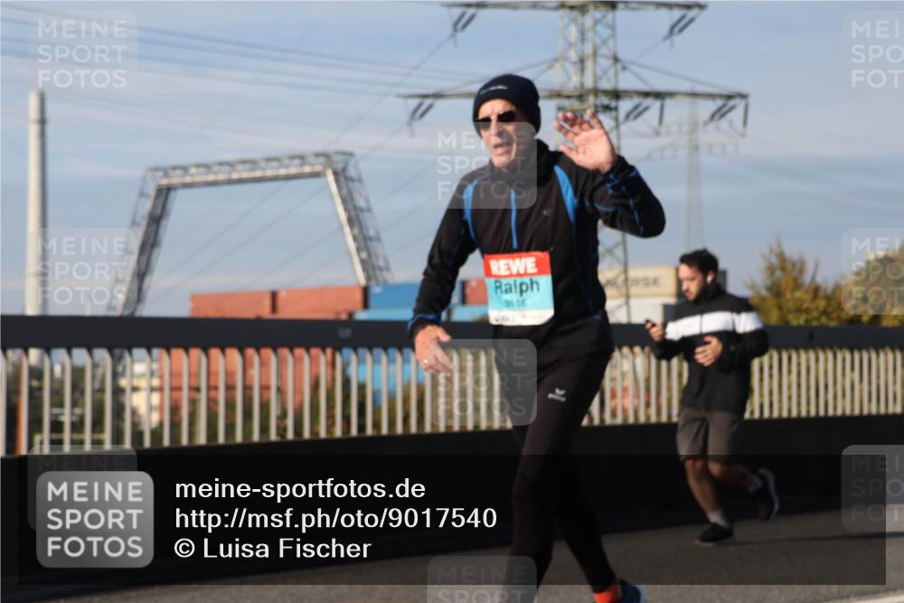 03.10.2025 - Köhlbrandbrückenlauf Luisa Fischer http://msf.ph/oto/9017540 03.10.2025 11:04:10 Position 3  meine-sportfotos.de