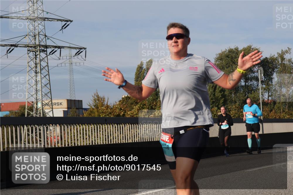 03.10.2025 - Köhlbrandbrückenlauf Luisa Fischer http://msf.ph/oto/9017545 03.10.2025 11:04:11 Position 3  meine-sportfotos.de