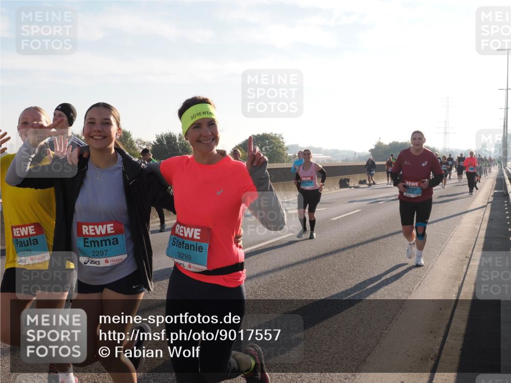 03.10.2025 - Köhlbrandbrückenlauf Fabian Wolf http://msf.ph/oto/9017557 03.10.2025 09:26:53 Position 3 2875, 2297, 2299 meine-sportfotos.de