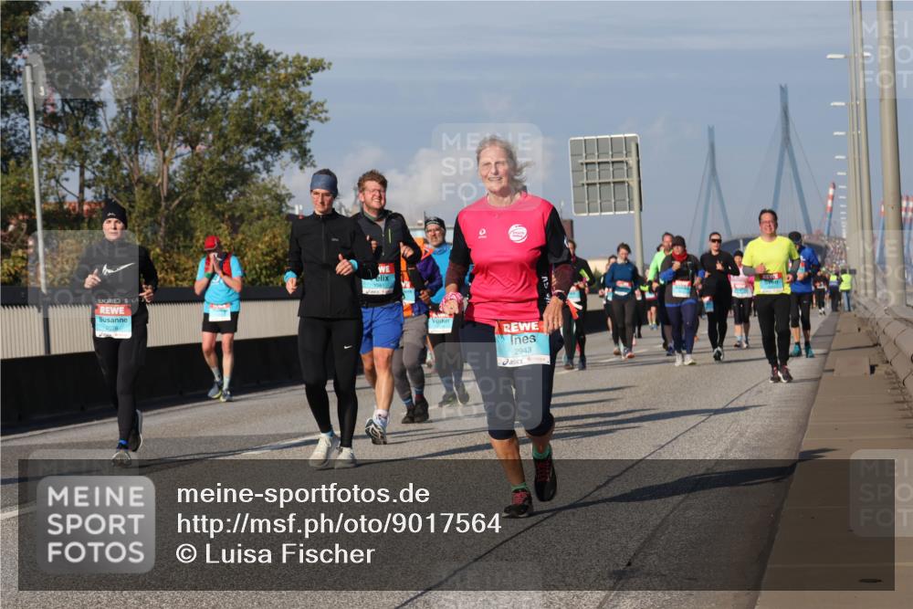 03.10.2025 - Köhlbrandbrückenlauf Luisa Fischer http://msf.ph/oto/9017564 03.10.2025 11:04:15 Position 3 2076, 1561, 2943 meine-sportfotos.de