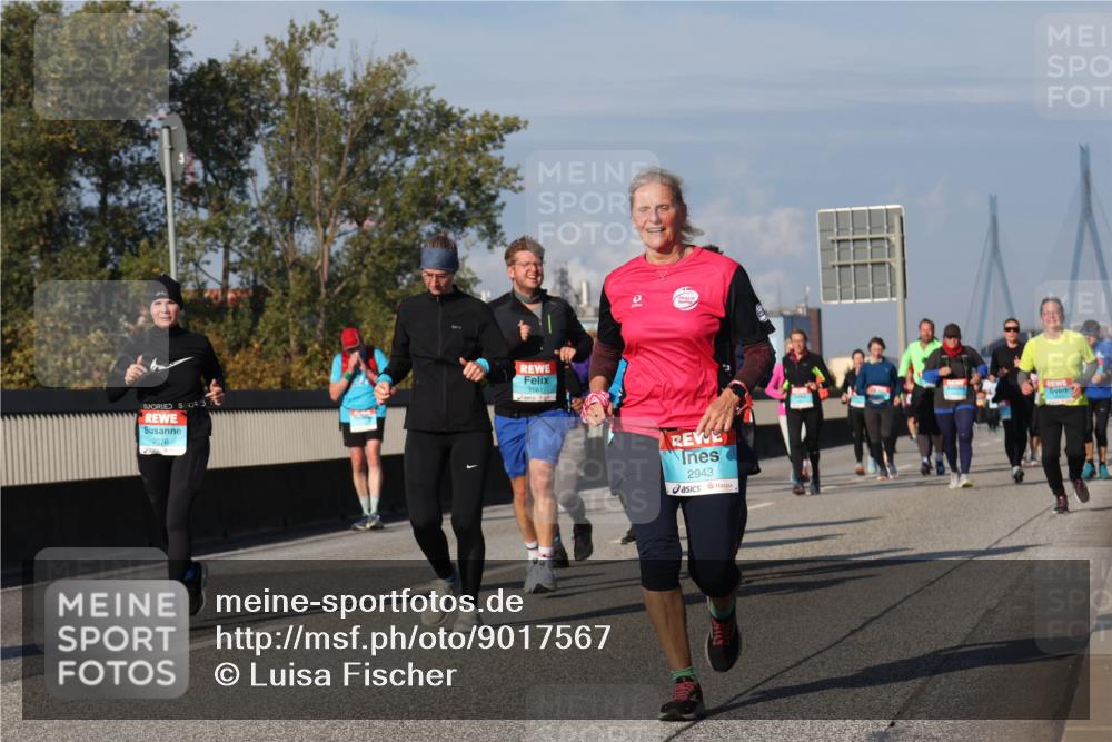 03.10.2025 - Köhlbrandbrückenlauf Luisa Fischer http://msf.ph/oto/9017567 03.10.2025 11:04:15 Position 3 1561, 2076, 2943 meine-sportfotos.de